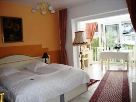 Haus Mooren, Garni Dusseldorf