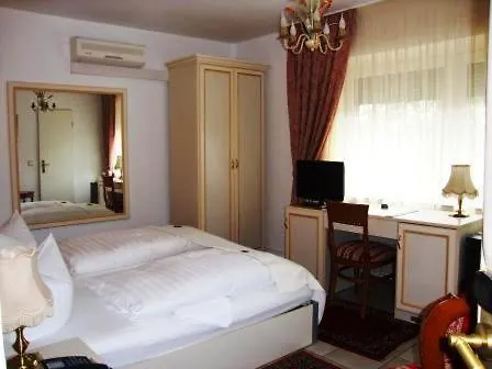 Haus Mooren, Garni 4* Ντίσελντορφ