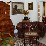 Haus Mooren, Garni