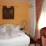 Haus Mooren, Garni Otel Düsseldorf