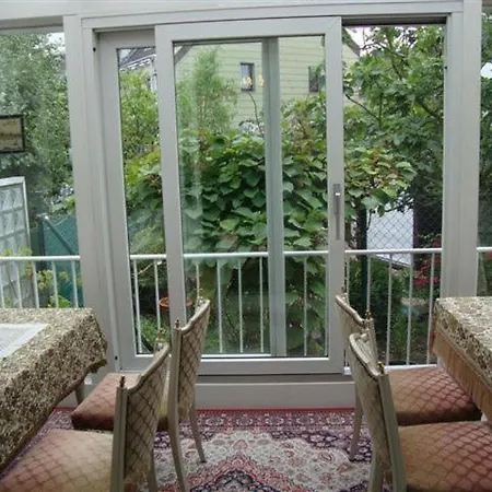 Haus Mooren, Garni Düsseldorf