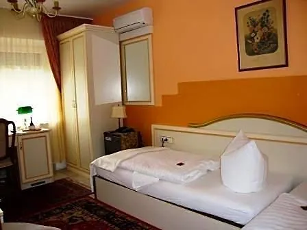 Haus Mooren, Garni Hotell Düsseldorf