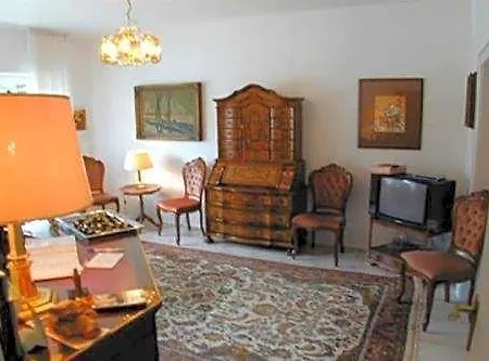 Hotell Haus Mooren, Garni