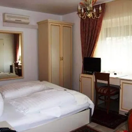Haus Mooren, Garni