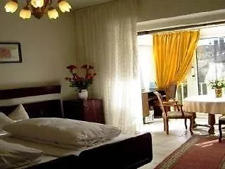 Haus Mooren, Garni Düsseldorf