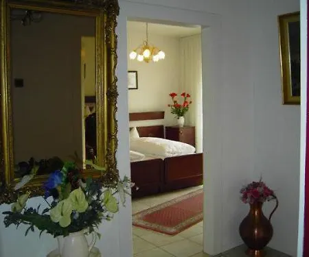 Haus Mooren, Garni 호텔