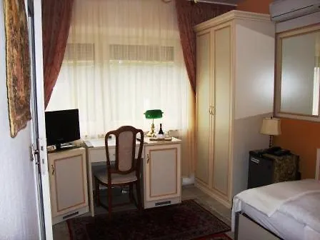 Haus Mooren, Garni 4* 뒤셀도르프